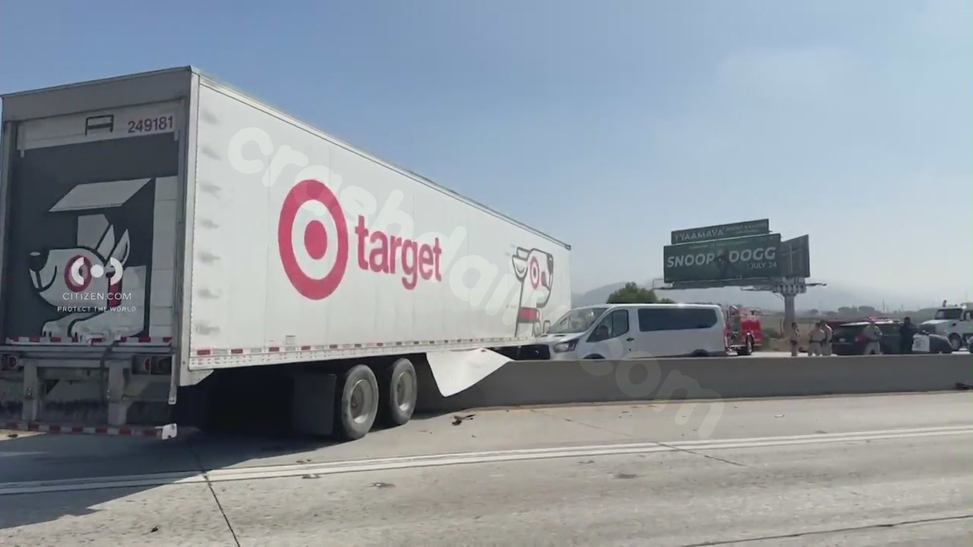 Big rig driver turned into center divider before deadly 210 Freeway crash: CHP