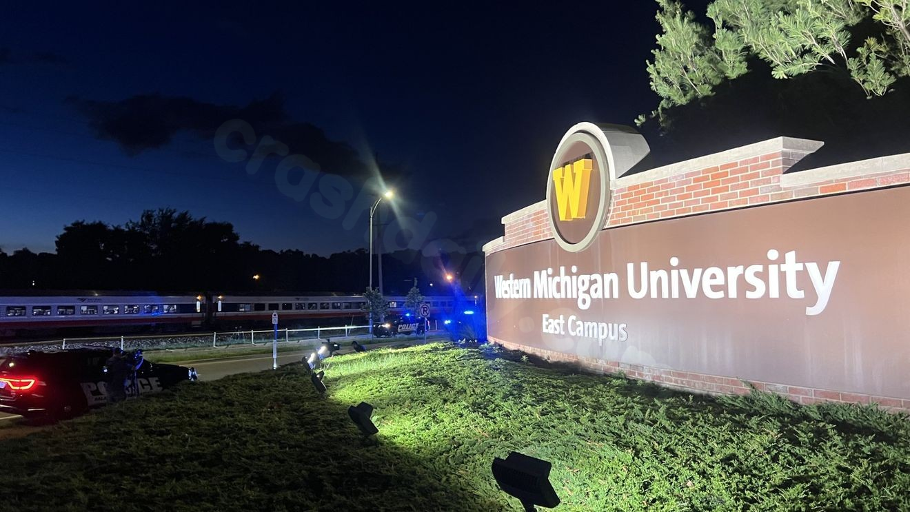 BREAKING: Police investigating stopped Amtrak train in Kalamazoo