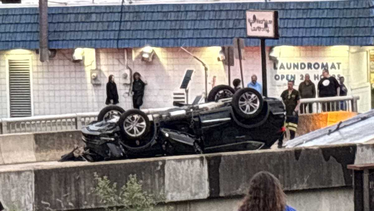 Car crashes, overturns in Allegheny County creek | 1 person injured