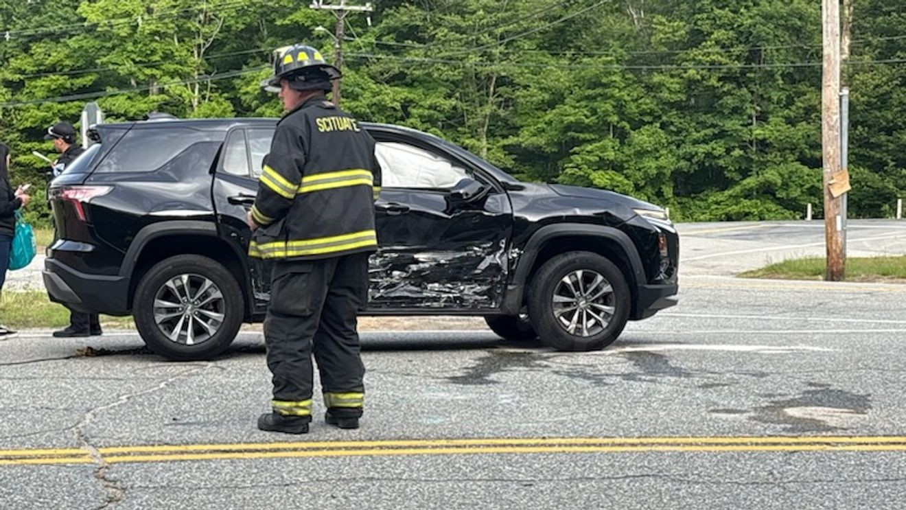 Crash in Scituate sends 1 to hospital