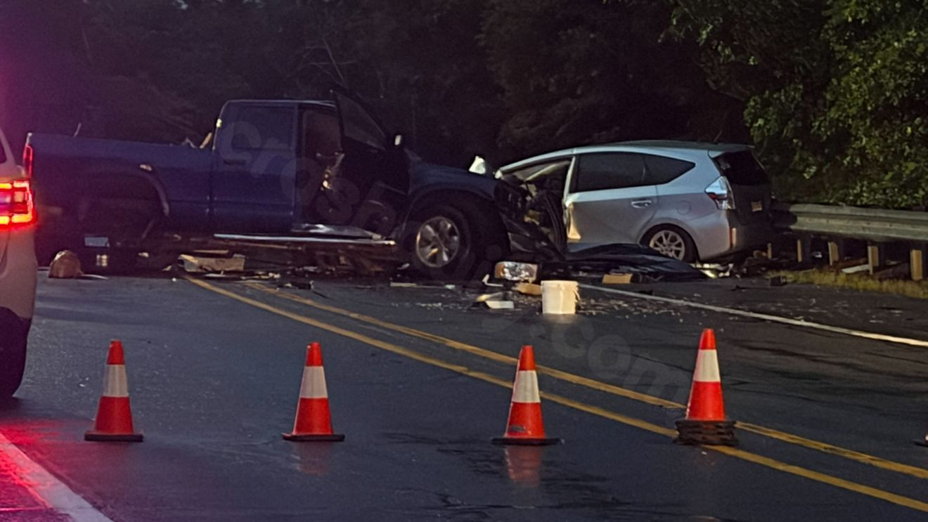 Crash shuts down part of Route 101 in Foster