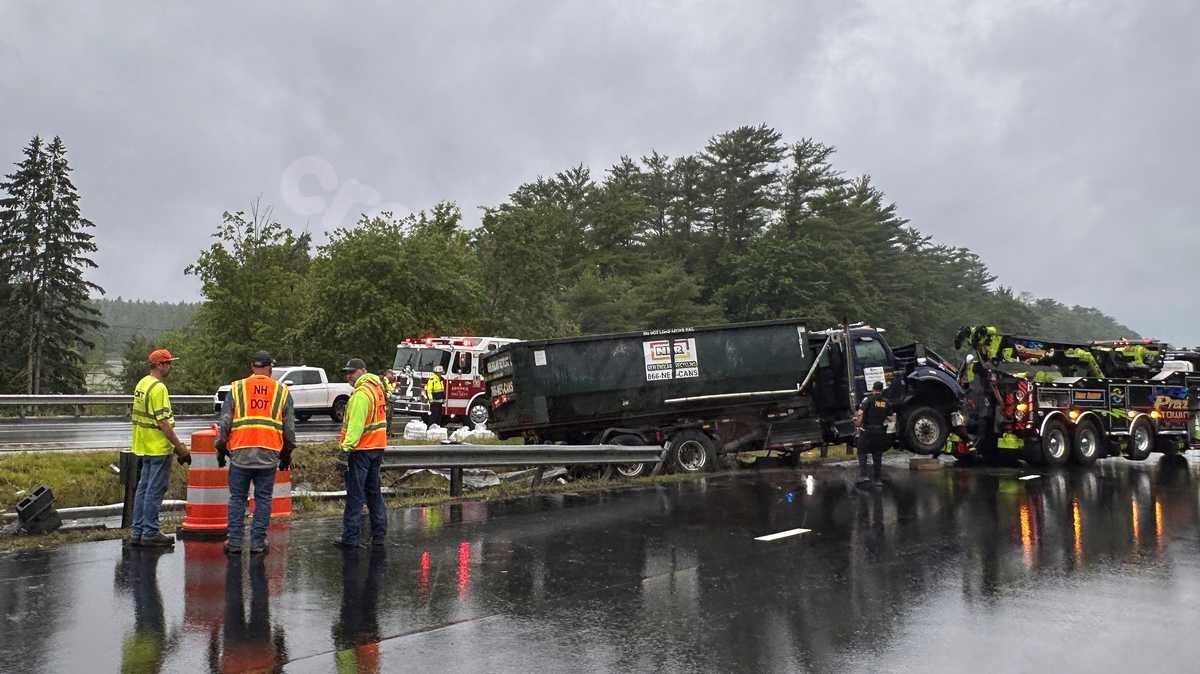 Traffic slow on Route 101 after crash involving recycling truck