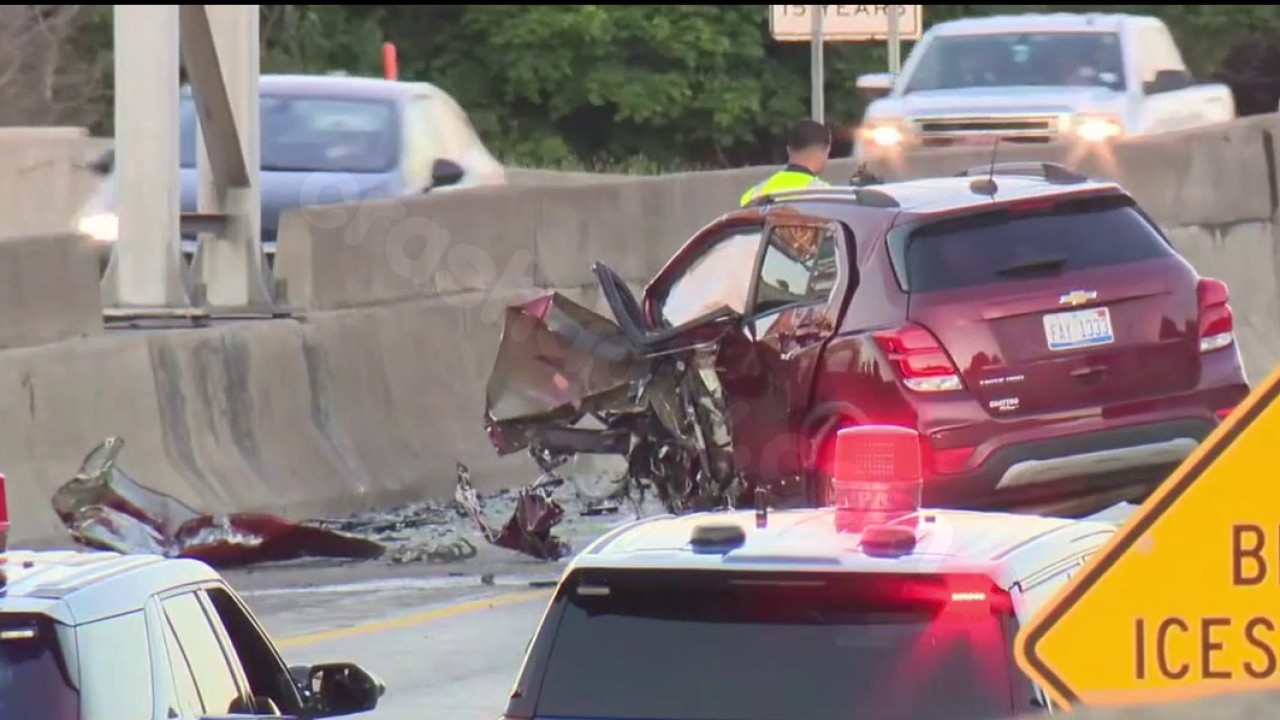 Wrong-way driver on I-75 causes fiery crash, shutting down southbound lanes