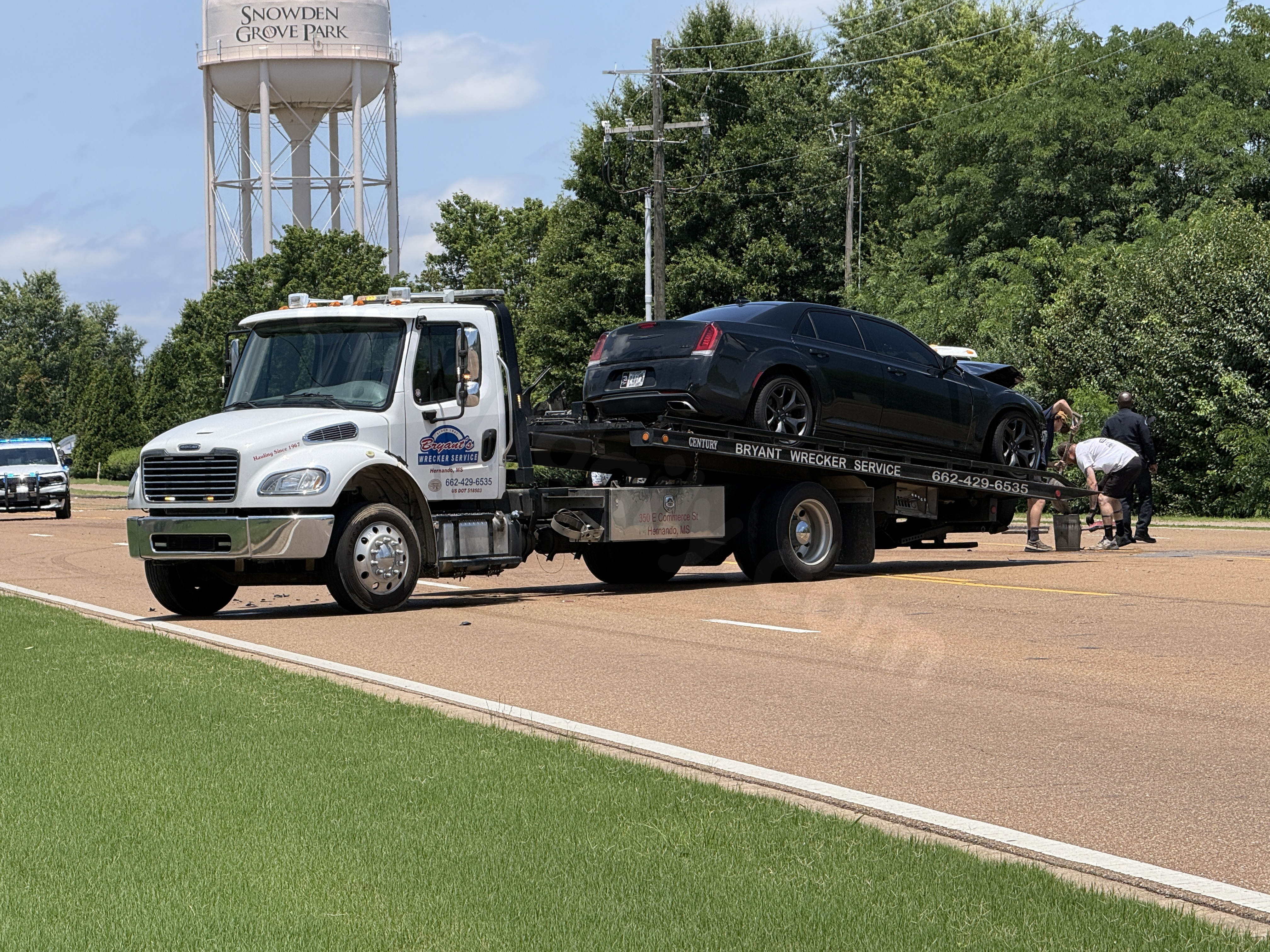 MS deputy injured after crash with stolen Memphis car