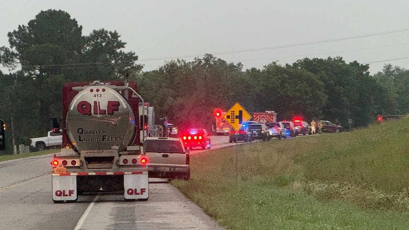 Two killed in crash near Tiawah Wednesday morning
