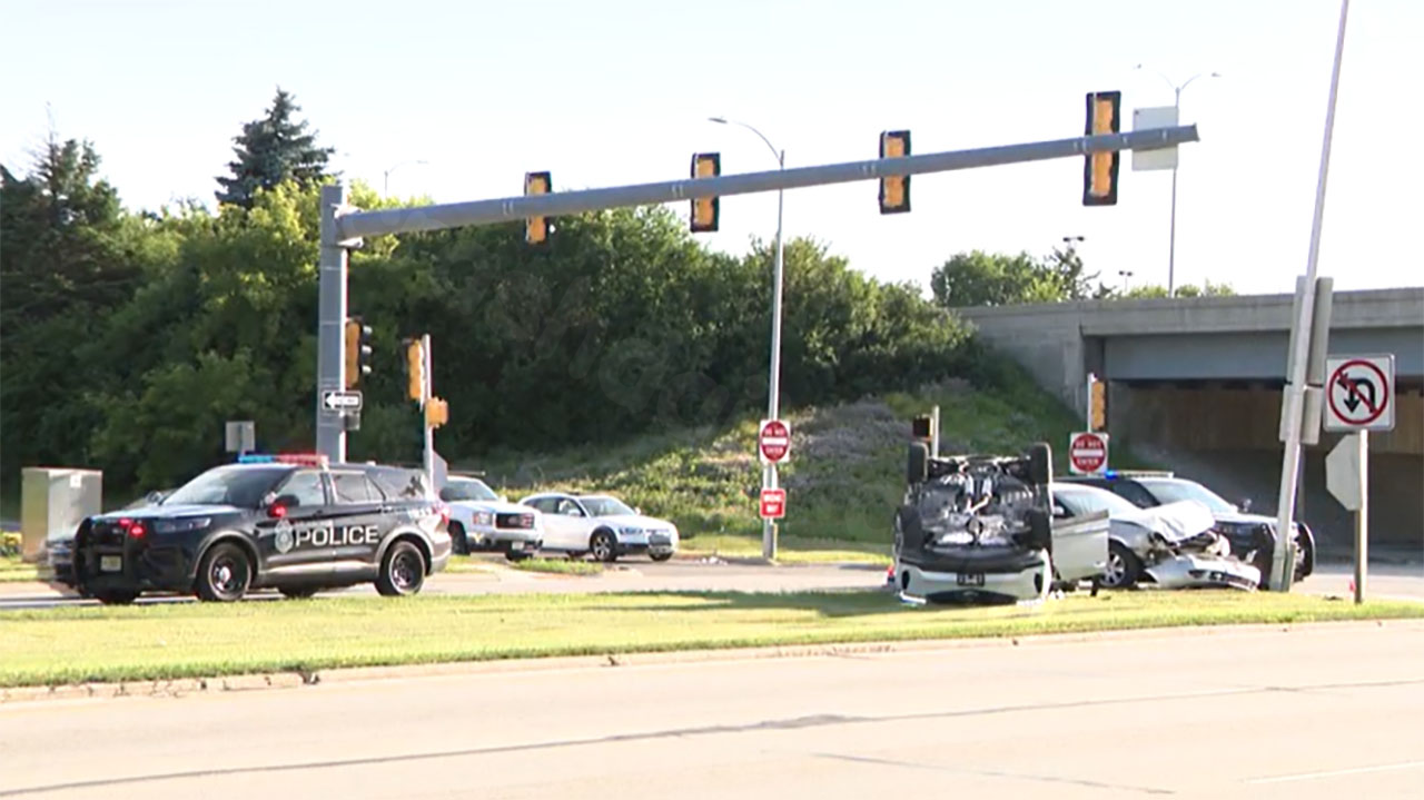Milwaukee police chase stolen car, driver arrested after crash