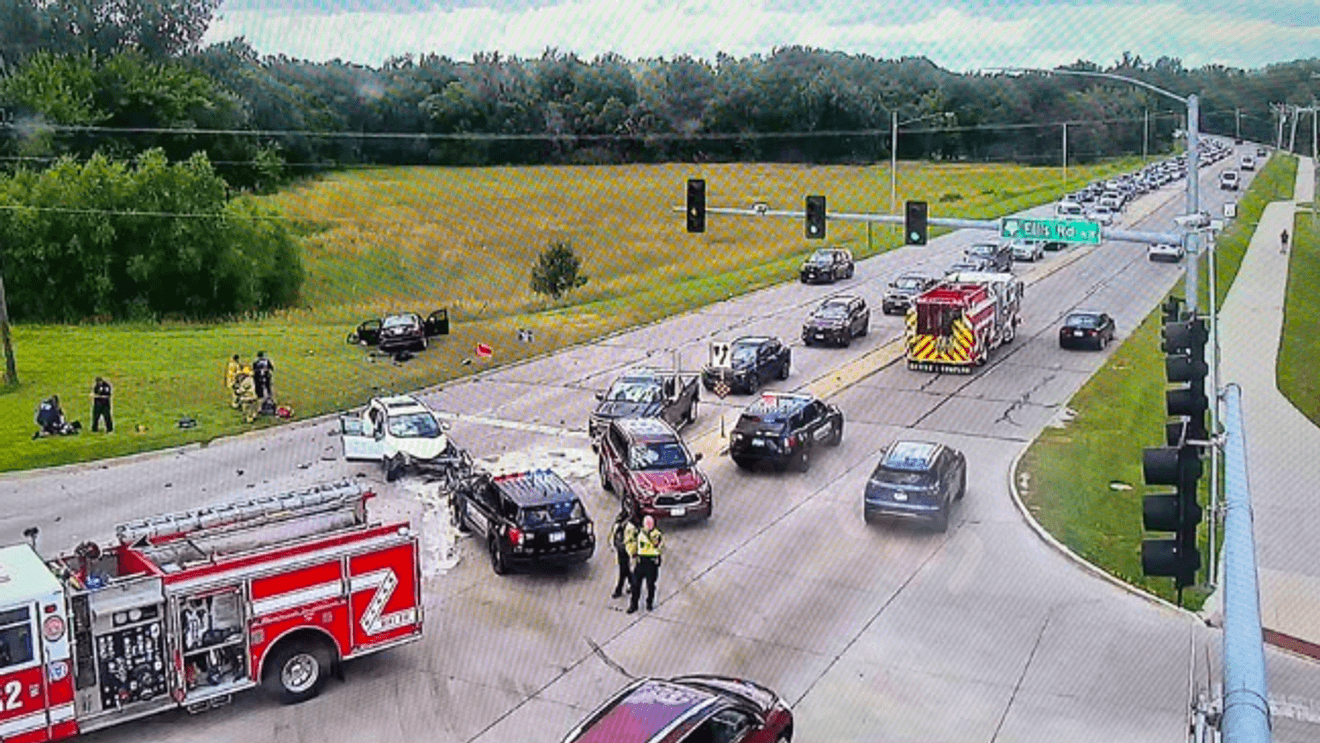 Southbound Edgewood Road reopens after serious crash