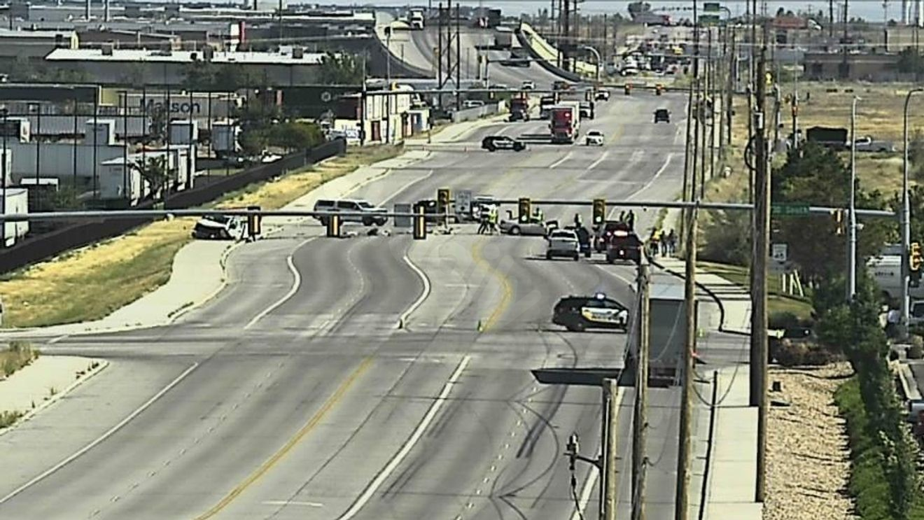 Fatal crash forces road closure in Salt Lake near California Avenue