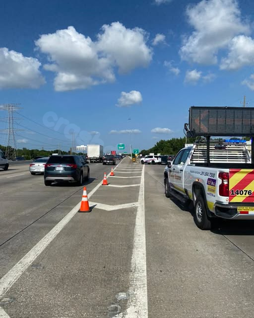 Fatal crash shuts down Beltway 8 feeder road in north Harris County