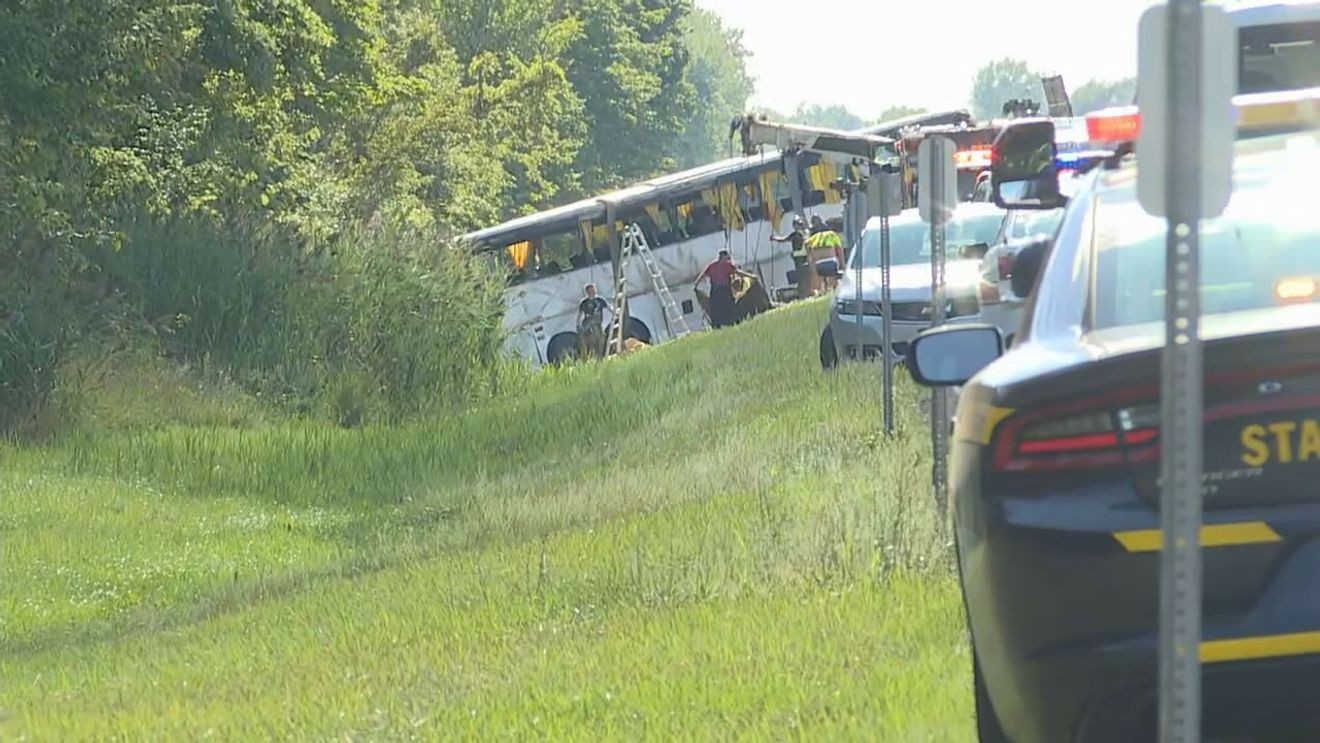 New report sheds light on what happened on tour bus during fatal Thruway crash