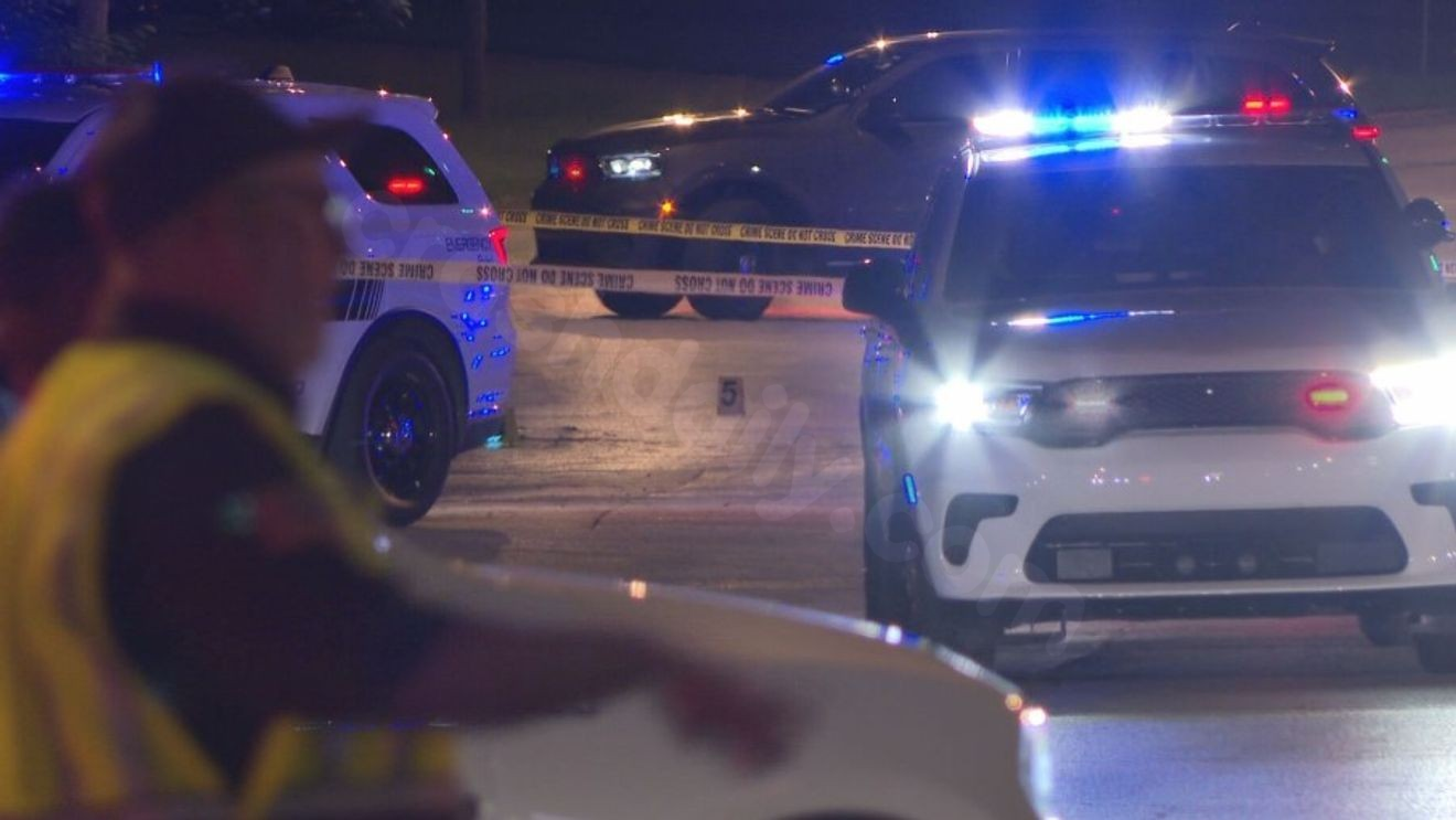 One dead after vehicle hits tow truck on McKinley Avenue in South Bend