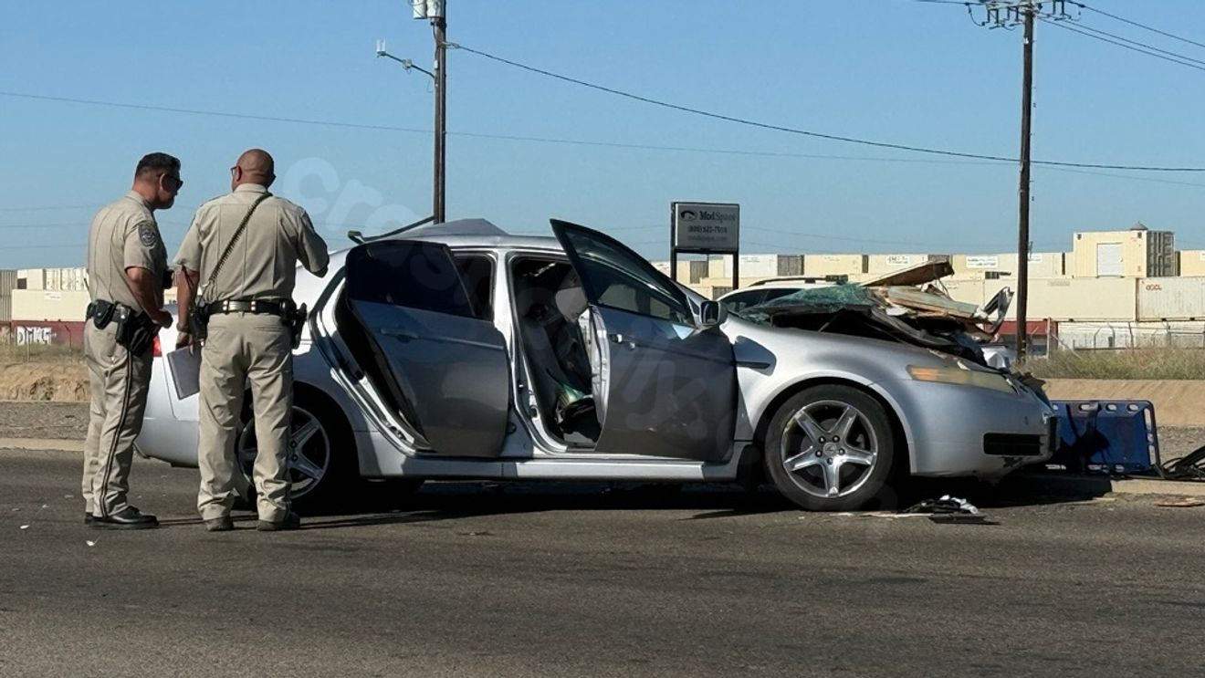 One dead after crash into box truck in southeast Fresno