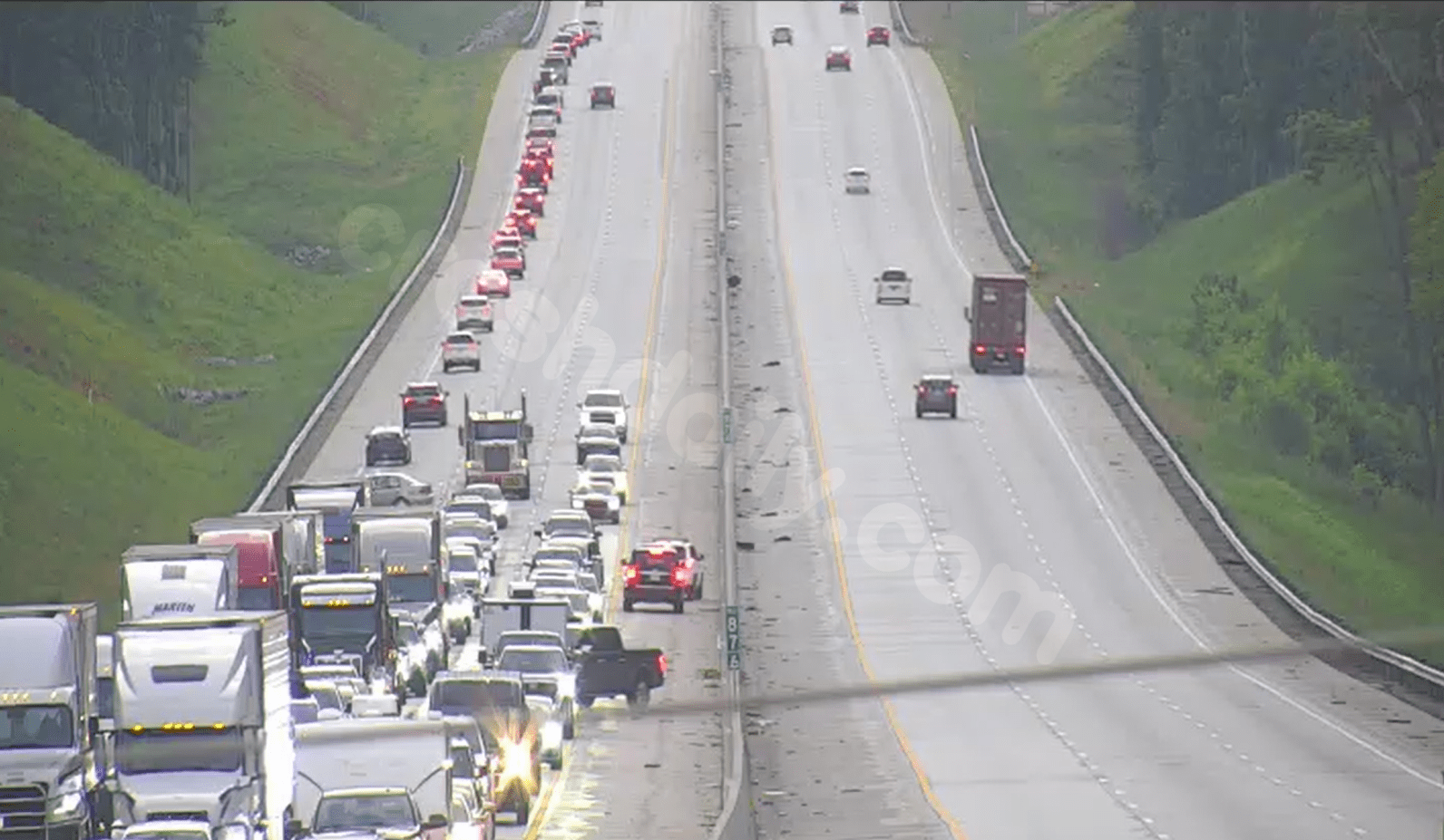 One dead after crash leads to I-26 closure near Little Mountain