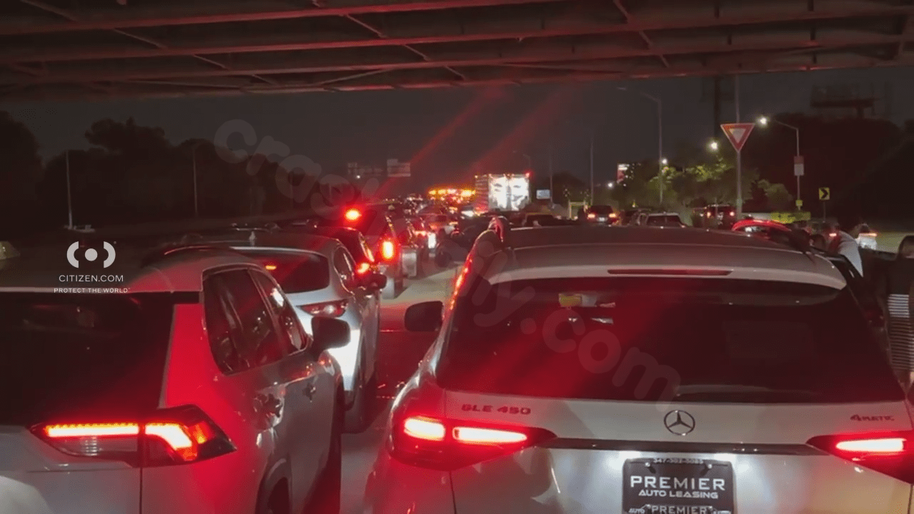 2 dead, multiple injured in crash on the Long Island Expressway