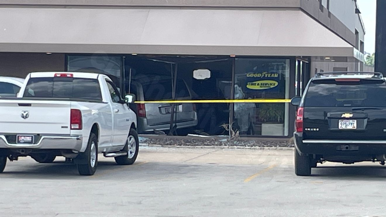 3 hospitalized from vehicle crash into Grand Chute business