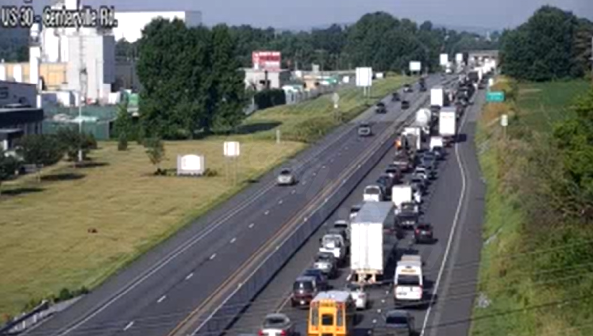3-vehicle crash shuts down stretch of Route 30, causes major backup
