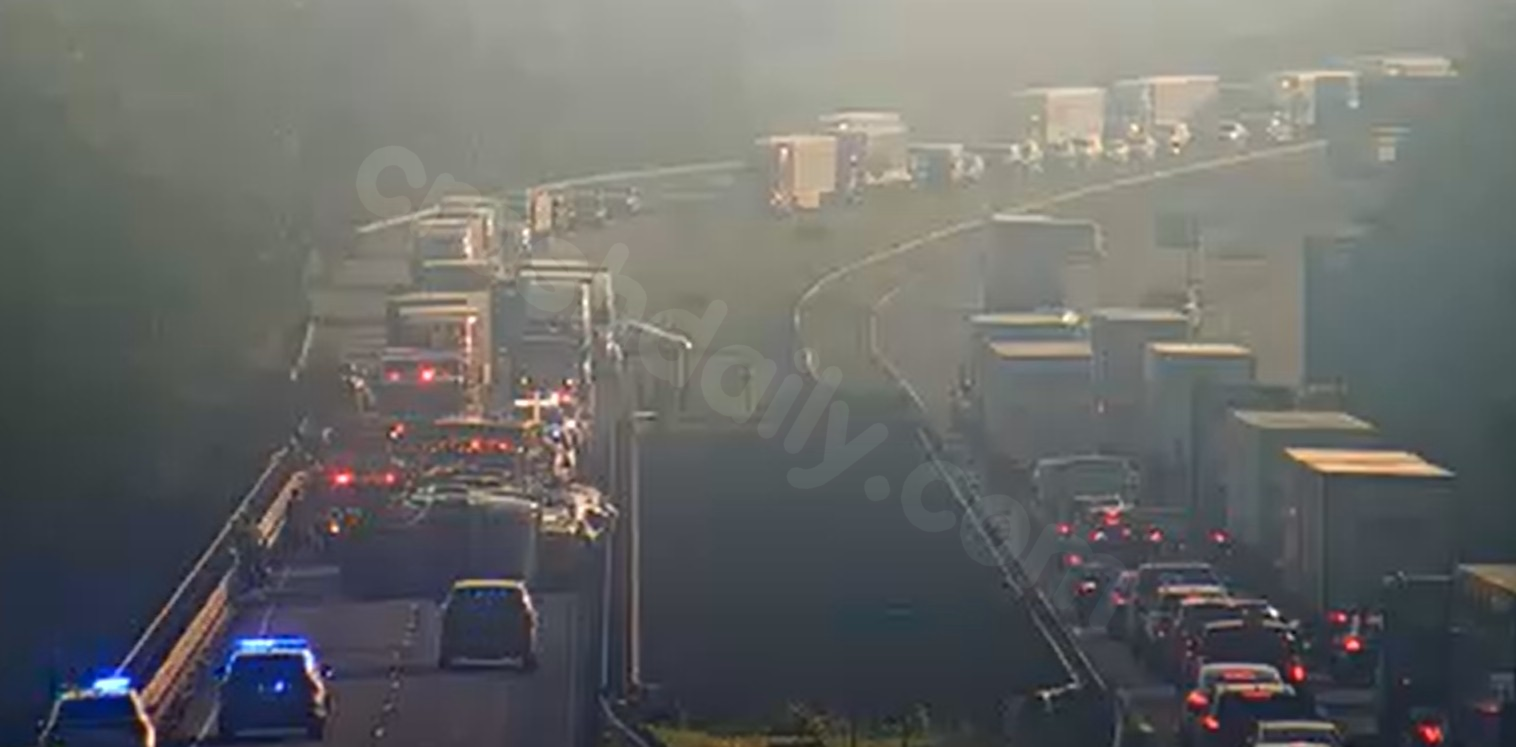 Early morning crash closes all lanes on I-85 South in Oconee Co.
