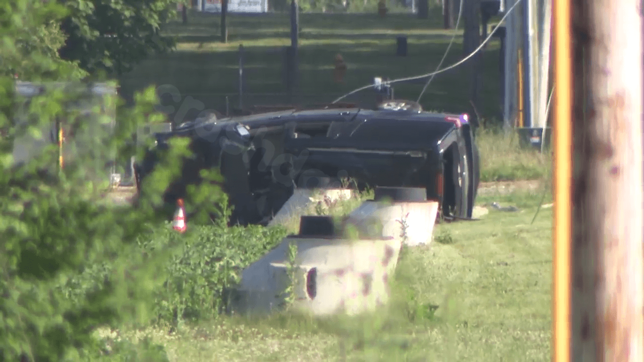 One dead in Dog Leg Road crash Tuesday night in Vandalia