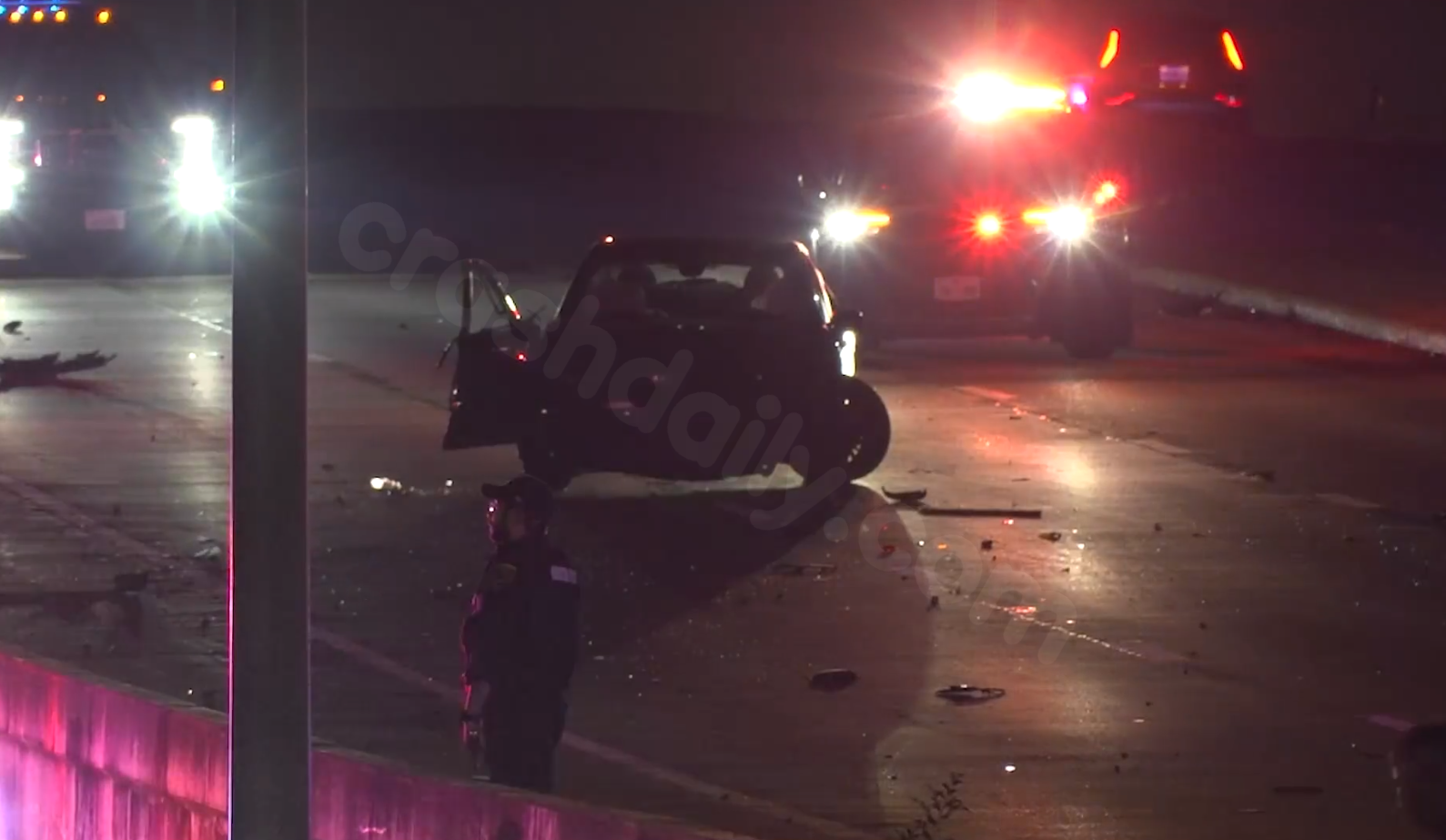 Police chase ends in Houston crash on SH 6: 1 dead, 2 detained