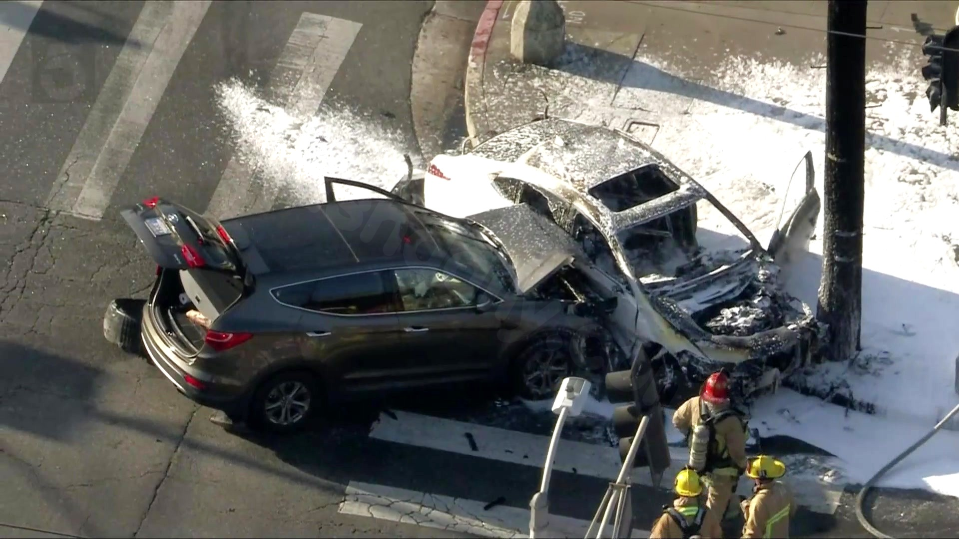 3 burglary suspects arrested after pursuit crash in Beverly Grove