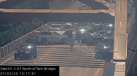 Crash closes all lanes of Northway on the Twin Bridges
