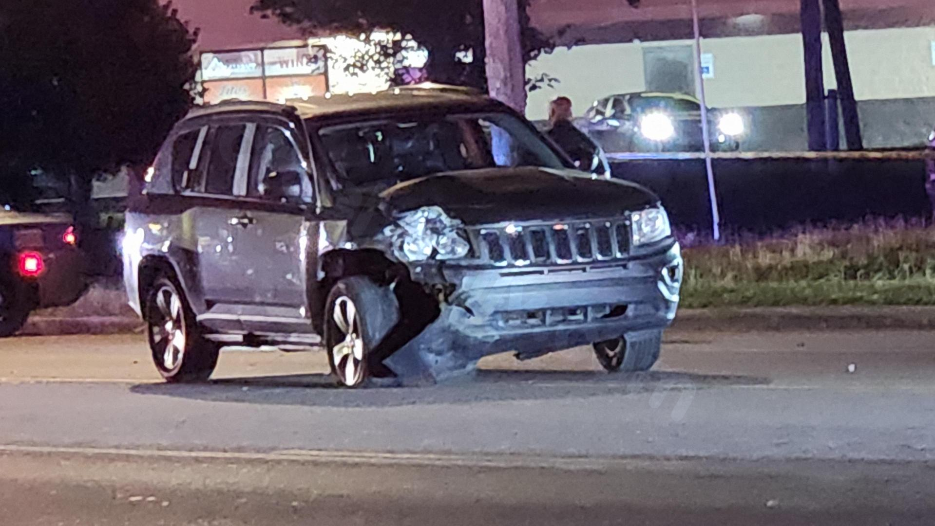 ‘Serious’ crash reported by Knoxville Police, drivers asked to avoid area