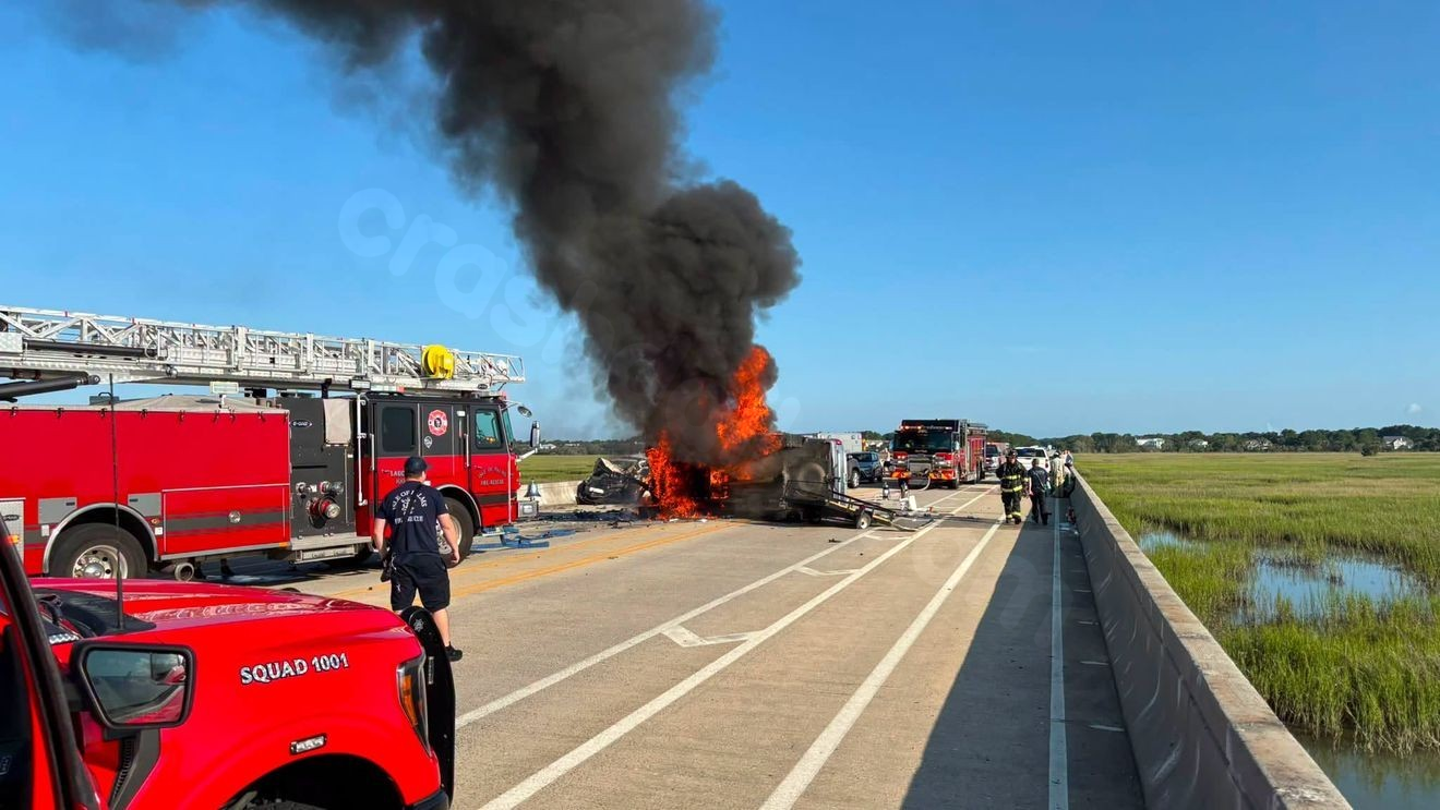 Isle of Palms connector closed after serious crash and fire