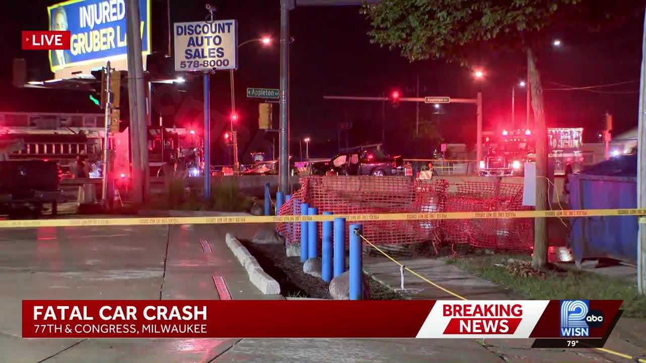 One killed, 28-year-old in custody after crash in Milwaukee