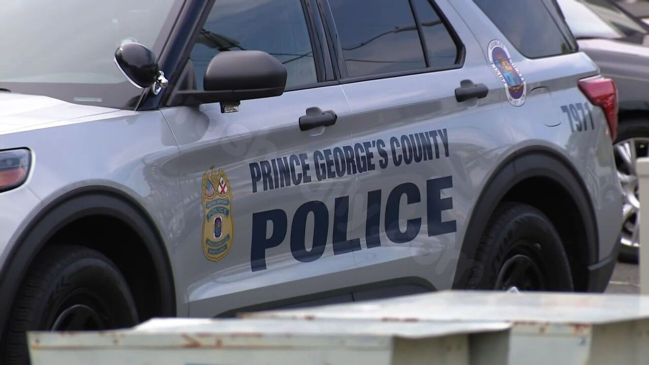 Passenger killed, driver hurt after car crash in College Park