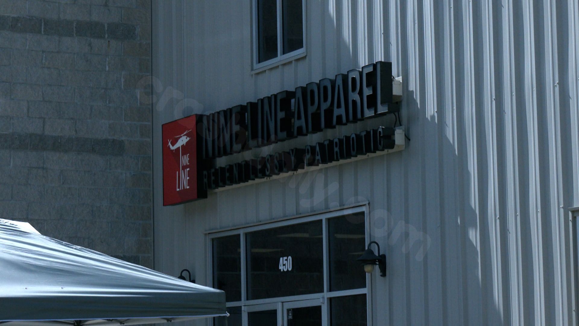 ‘They jumped right in’: Employees rush to help after fatal crash