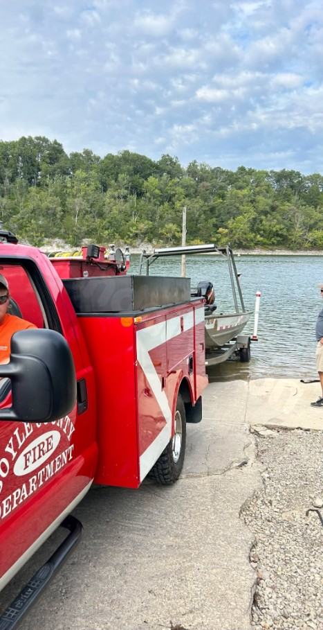 Boat crash on Herrington Lake sends multiple people to hospital, 1 still missing