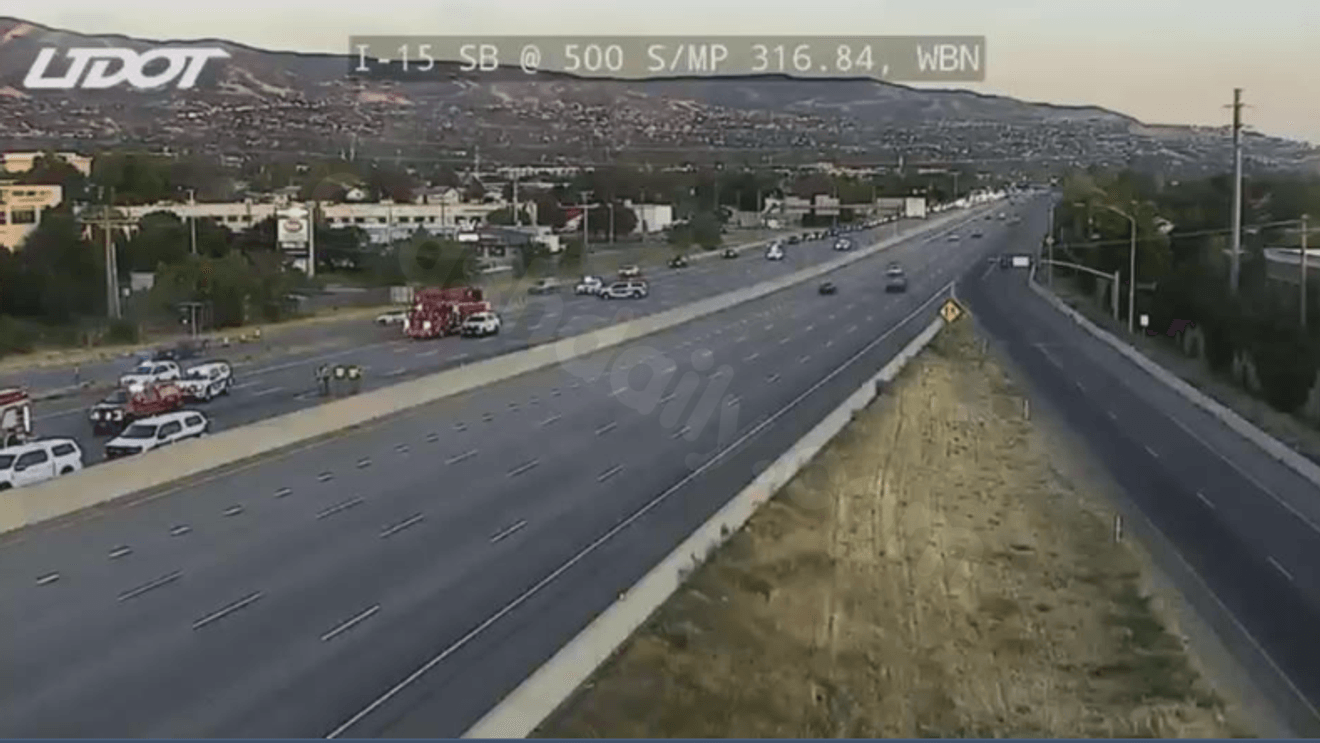 Crash shuts down northbound I-15 at 500 South in Bountiful