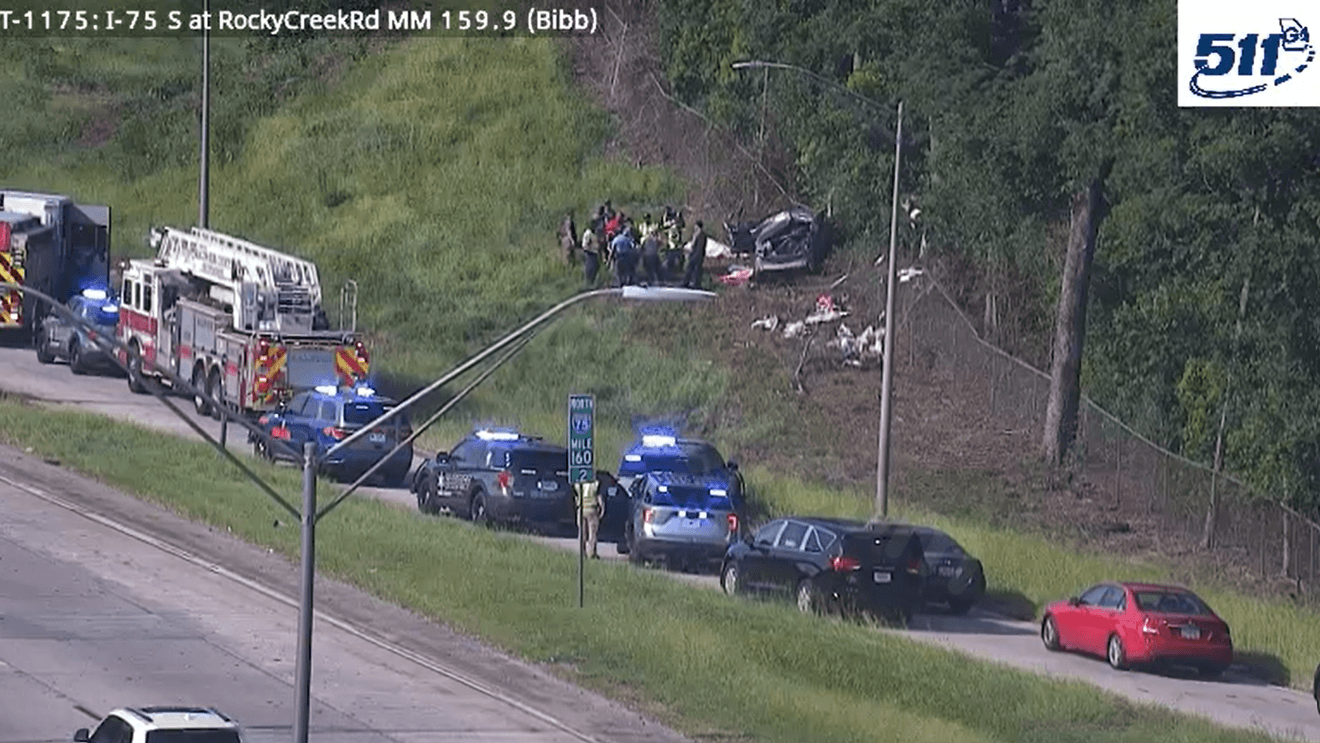2 dead, child critically injured in accident on I-75 north in south Macon, coroner says
