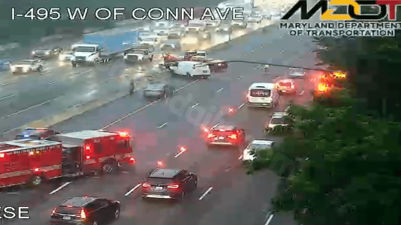Crash blocks lanes on I-495 Inner Loop near MD-355 in Montgomery County