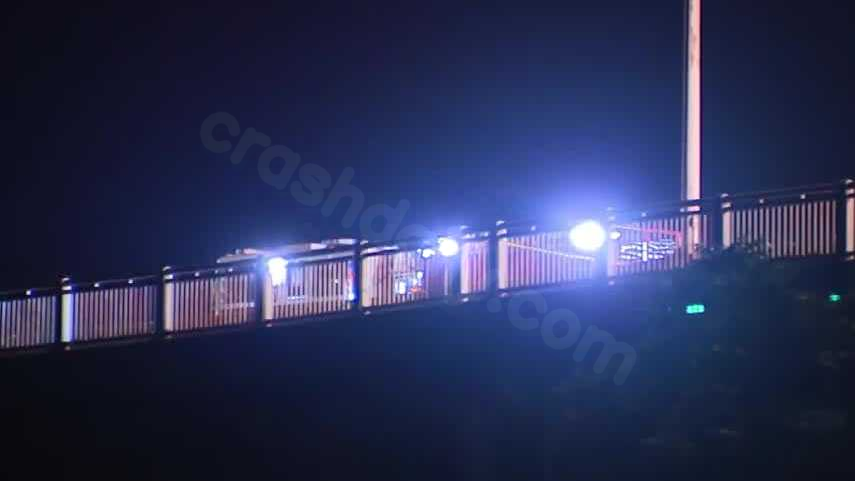 Crash shuts down 62nd Street Bridge
