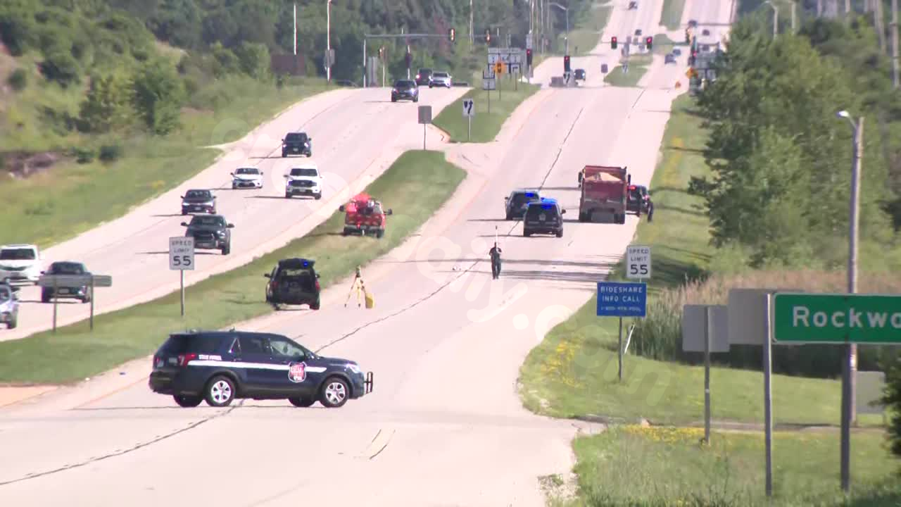 Waukesha crash: Vehicle hits, kills pedestrian on Highway 164