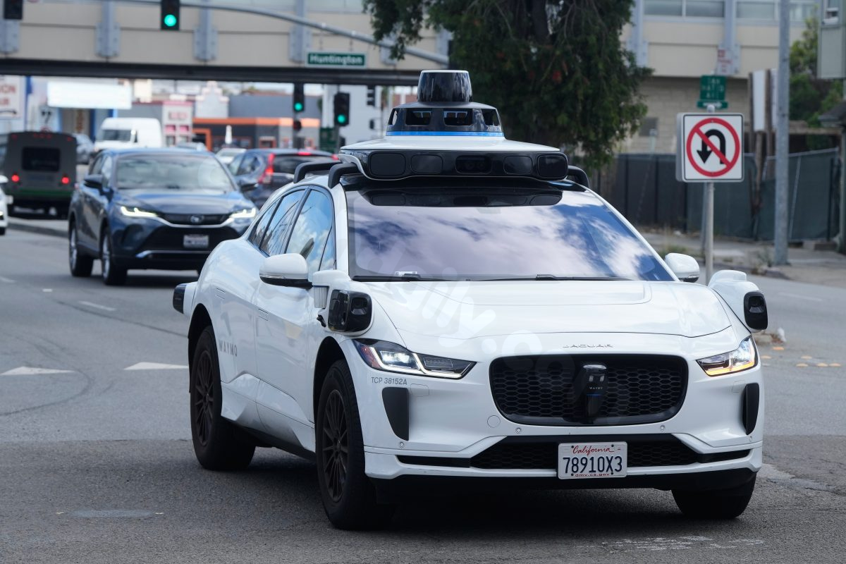 Waymo study finds Austin crash risks spike on weekend nights