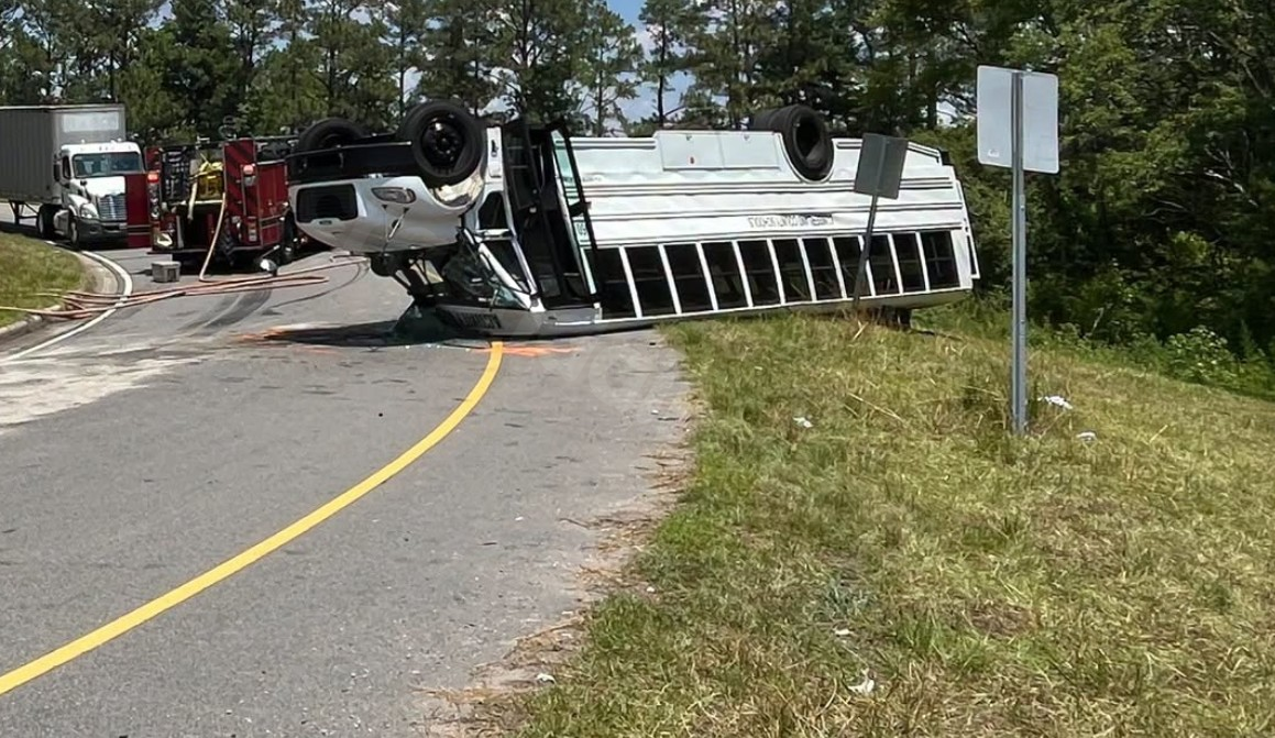 4 injured after Cumberland County School bus flips in Brunswick County crash: Officials