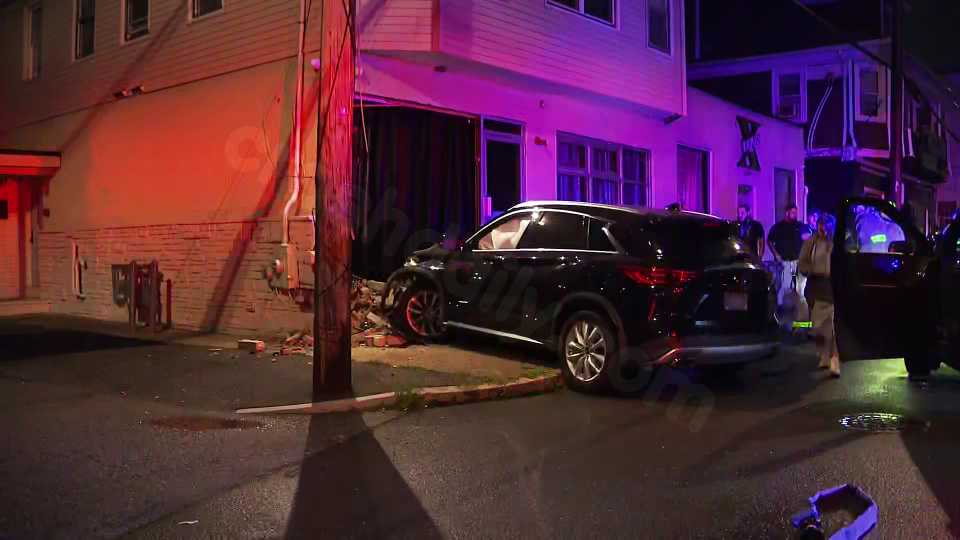 Car crashes into Cranston building