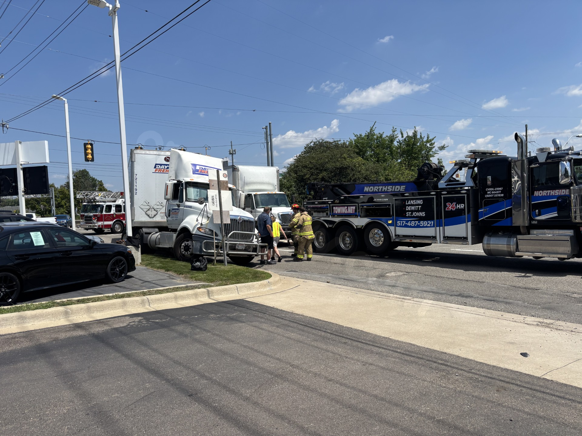 Multiple-vehicle crash closes section of Howard Avenue near Grand River Avenue