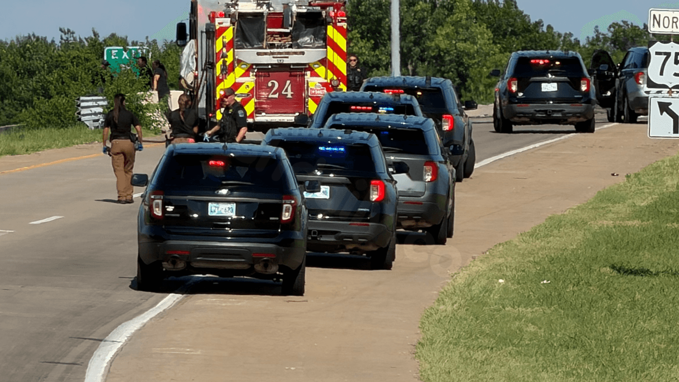 Tulsa Police responding to deadly crash on Gilcrease Expressway