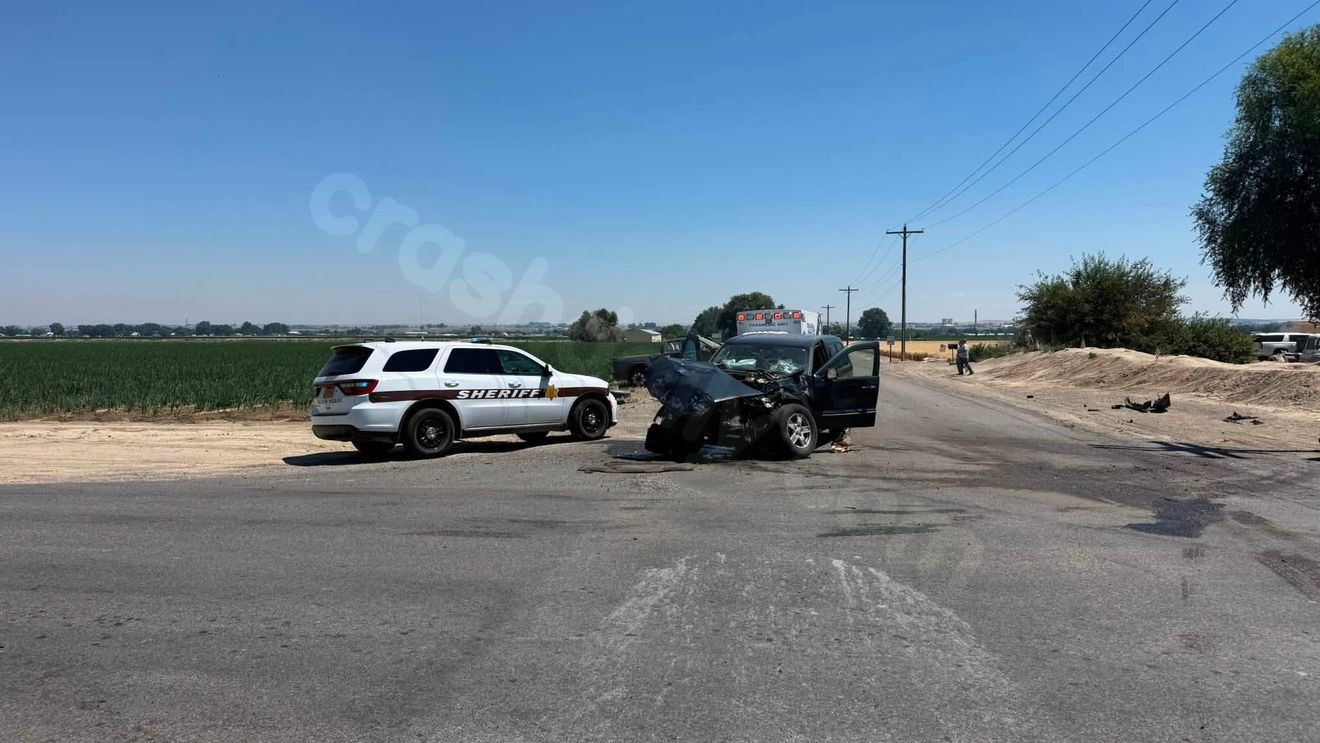 Two-vehicle crash in Nyssa, Oregon, sends both drivers to hospital
