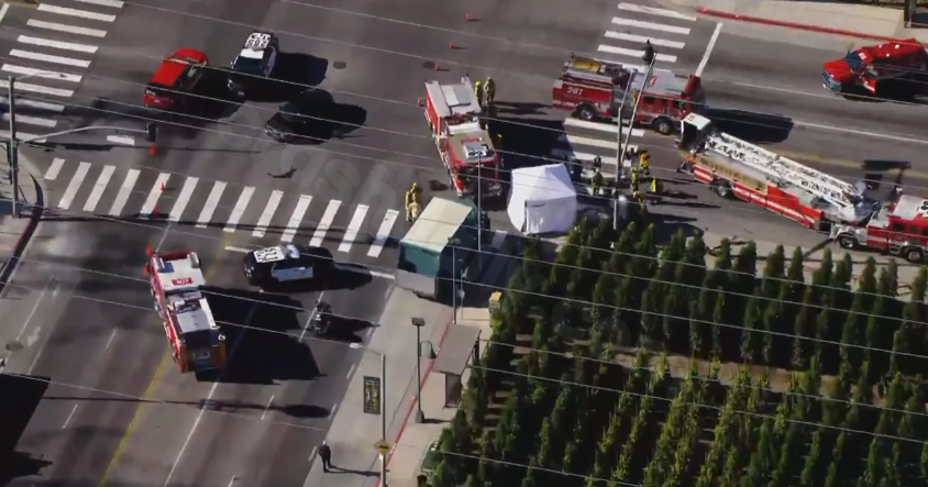 1 person dead, 2 others injured after crash in Northridge