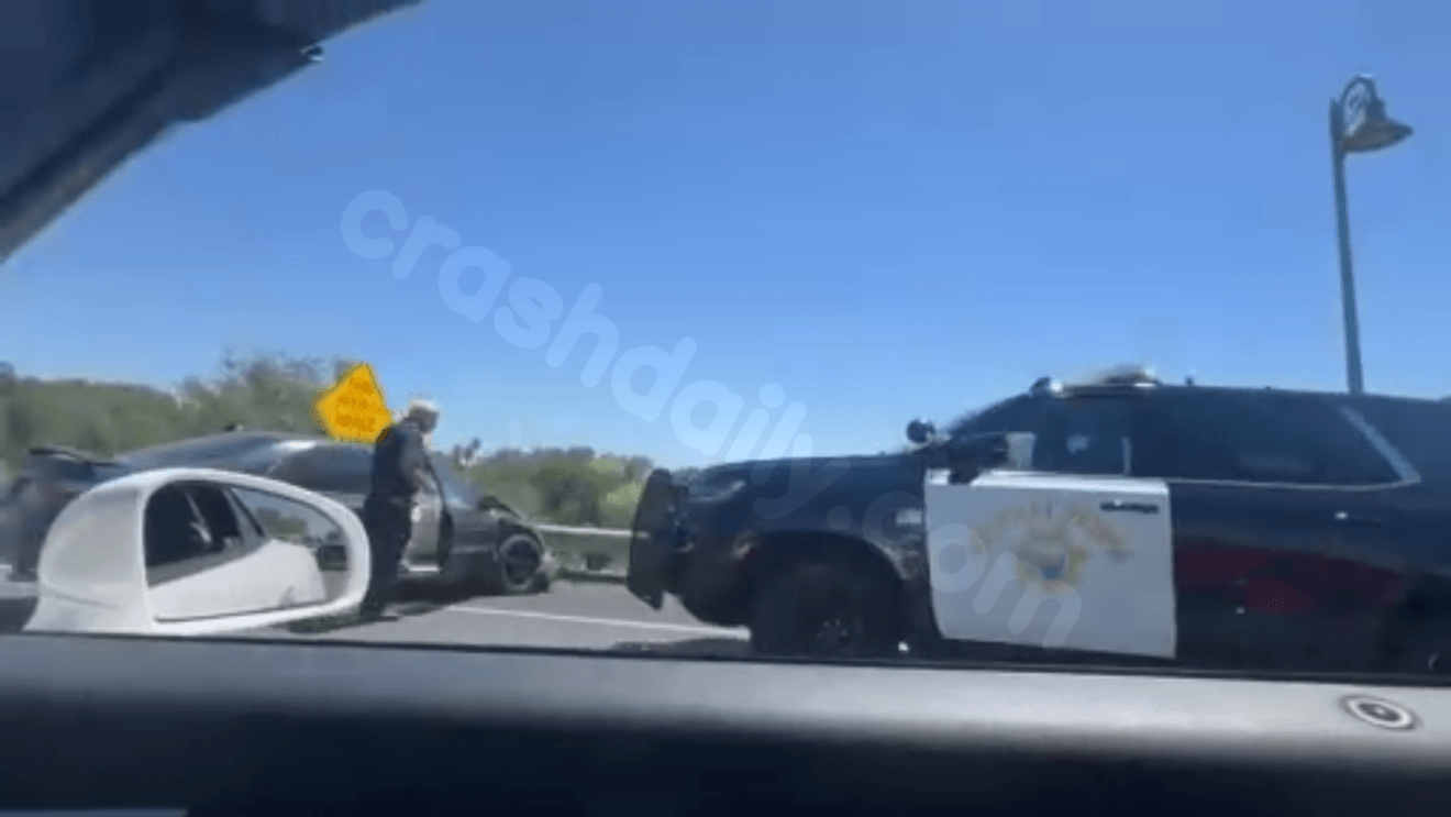 Crash slows traffic on Highway 44 in Redding