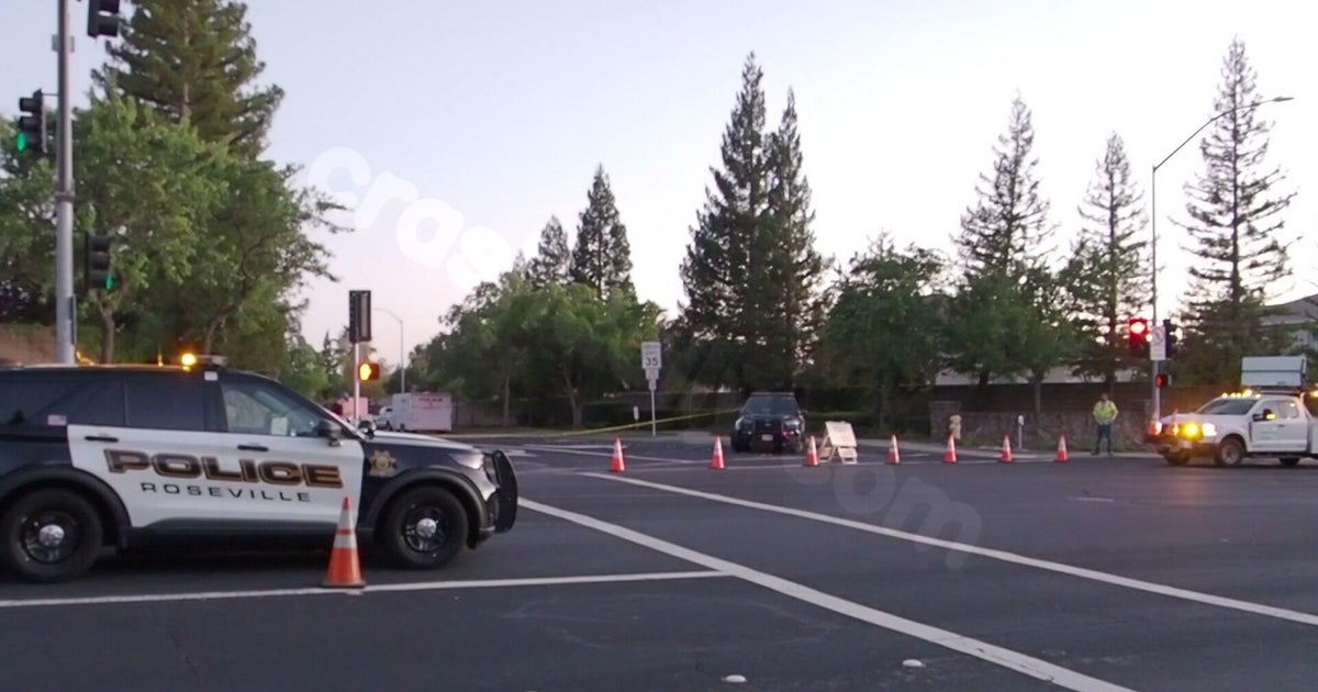 1 killed, 2 injured after single-vehicle crash into sound wall in Roseville