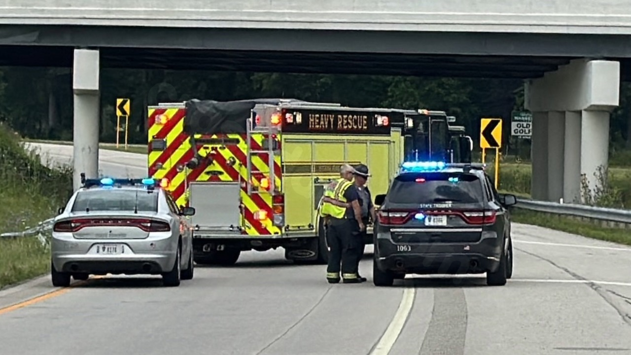 Three hospitalized after two-car crash in Vienna