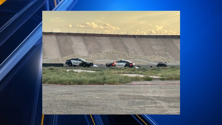 2 killed in crash involving motorcycle on Loop 375