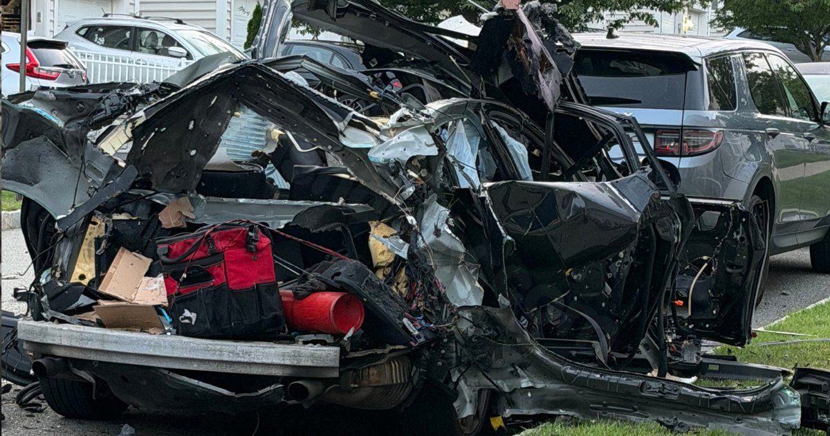 Car explosion in Totowa, N.J. sends debris flying into homes, across street