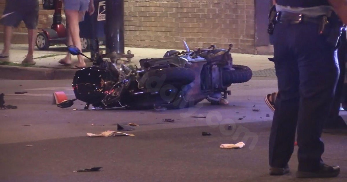 Chicago police search for driver involved in crash with motorcycle in Chicago's Irving Park neighborhood