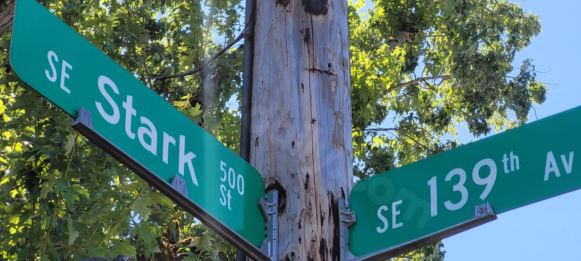 Pedestrian killed in SE Portland crash, investigation underway
